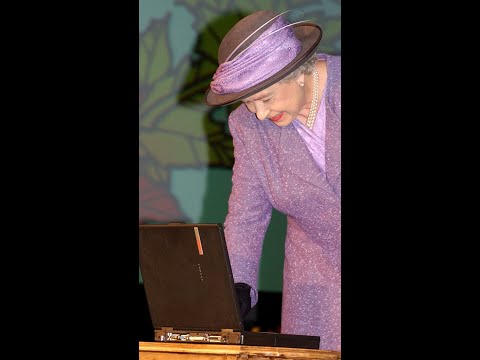 How Tech Shaped The Queen’s Reign #shorts